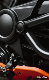 CACHES AXE DE BRAS OSCILLANT - SPORTSTER RH 1250 S 21UP - KILLER CUSTOM - SPORTSTER S SWINGARM AXLE COVER SET - NOIR - CPS-SPS