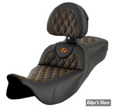 - SELLE SADDLEMEN - ROADSOFA™ LS SEAT - EXTENDED REACH - TOURING 08UP - NOIR / COUTURES : ORANGE - AVEC DOSSIER - 808-07B-184B3