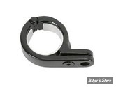 AV / KIT DE DEPLACEMENT DE CLIGNOTANTS AVANT - POUR TUBES DE 28.50 à 32MM - KURYAKYN - P-CLAMP - NOIR BRILLANT - 4023