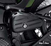 PIECE N° 00 - KIT BOITE À OUTILS TEARDROP - CÔTÉ GAUCHE - SOFTAIL 08/17 FXST / FLST - OEM 64216-09 - NOIR BRILLANT