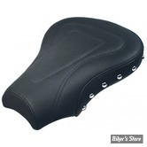 SELLE SADDLEMEN - RENEGADE DELUXE - SADDLEGEL - HONDA VTX 1800 C 01/07 : POUF TOURING LISSE AVEC RIVETS UNIQUEMENT