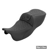 SELLE SADDLEMEN - ROADSOFA™ - TRI GRIPPER - FLTRT 23/25 / FLRT 15/25 - EXTENDED REACH - FINITION : NOIR / COUTURES NOIRES - 815-07-21100