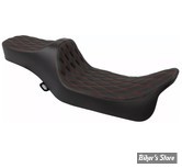 SELLE DRAG SPECIALTIES - Extended Reach Predator III Seat - TOURING 08/23 - FINITION : DOUBLE DIAMOND / COUTURES : ROUGES - 4687D