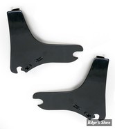 - PLAQUES DE SISSY BAR DETACHABLES - CYCLE VISIONS - TOURING 97/08 - NOIR - CV8080B