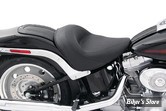 - SELLE MUSTANG - WIDE TOURING SOLO SEAT - SOFTAIL 06/17 PNEU DE 200MM - NOIR - 76248