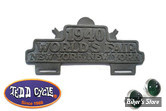 EMBLÊME D'ENTOURAGE DE PLAQUE D'IMMATRICULATION - WORLD'S FAIR REFLECTOR GREEN LICENSE PLATE TOPPER