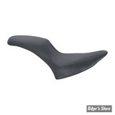 SELLE MUSTANG - TRIPPER - FASTBACK - SOFTAIL 00/17 PNEU DE 150MM - 12" X 7"