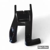 SUPPORT DE MARCHES PIEDS AVANT / CÔTÉ GAUCHE - SOFTAIL M8 2018UP - OEM 50500738 - NOIR - V-TWIN