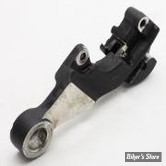 ECLATE G - PIECE N° 02 - SUPPORT D'ETRIER ARRIERE - SOFTAIL 08/17 - OEM 42895-08 / A / 42895-08A -  NOIR