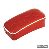 SELLE SOLO UNIVERSELLE - LARGEUR 230MM - LE PERA - SOLO - METALFLAKE - ROUGE / CANDY RED DIAMOND - BIAIS BLANC : POUF
