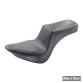 - SELLE MUSTANG - CUSTOM SQUAREBACK™ 2-UP SEAT - SOFTAIL 06/17 PNEU DE 200MM - NOIR - 76386