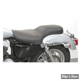 - SELLE MUSTANG - DAYTRIPPER 2-UP ONE-PIECE SEAT - SPORTSTER 04/22 - RESERVOIR DE 2.1 ET 3.3 GALLONS - 11" X 6" - NOIR - 76374