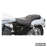 - SELLE MUSTANG - DAYTRIPPER 2-UP ONE-PIECE SEAT - SPORTSTER 04UP - RESERVOIR DE 4.5 GALLONS - 11" X 6" - NOIR - 76375