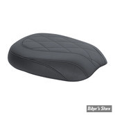 - SELLE MUSTANG - WIDE TRIPPER SOLO SEAT - SOFTAIL FXS 11/13 / FLS12/17 - MOTIFS DIAMANT - NOIR : POUF PASSAGER - 76761