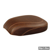 - SELLE MUSTANG - WIDE TRIPPER SOLO SEAT - SOFTAIL FXS 11/13 / FLS12/17 - SMOOTH - MARRON : POUF PASSAGER - 9.5" - 76765