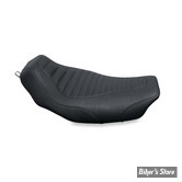 - SELLE MUSTANG - TRIPPER TR - ROAD KING 97/07 ET FLHX 06/07 - TUCK'N ROLL - NOIR - 11.5"