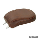 - SELLE MUSTANG - WIDE TRIPPER SOLO SEAT - SOFTAIL 00/06 150MM - SMOOTH - MARRON : POUF PASSAGER - 10" - 76805