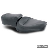 - SELLE MUSTANG - STANDARD TOURING SEAT - SPORTSTER 82/03 - 2.1 ET 3.3 GALLONS