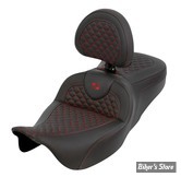 - SELLE SADDLEMEN - ROADSOFA™ DS SEAT - TOURING 08UP - AVEC DOSSIER - NOIR / COUTURES : ROUGE - 808-07B-208B4