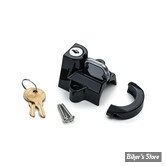 ANTIVOL DE CASQUE - MONTAGE SUR TUBES DE 32 MM A 38MM - OEM 45732-86 - KURYAKYN - NOIR BRILLANT
