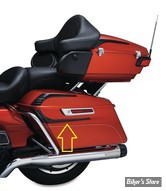 ACC - ENJOLIVEURS DE SACOCHES - KURYAKYN - TOURING 14UP - TRI-LINE SADDLEBAG LID ACCENTS - NOIR - 6974