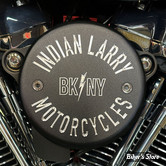 S&S - ECLATE A - PIECE N° 20 - STEALTH S&S SUPERSTOCK : COUVERCLE D'ÉPURATEUR D'AIR -  INDIAN LARRY -BK/NY AIR CLEANER COVER - ALU / NOIR MAT 
