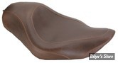 SELLE MUSTANG - SPORTSTER 04/06 et 10UP - WIDE TRIPPER - 12" - LISSE - MARRON