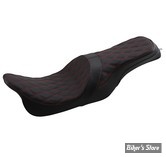 SELLE DRAG SPECIALTIES - PREDATOR 2UP - FORWARD-POSITIONING - TOURING 08UP - SOLAR REFLECTIVE - DOUBLE DIAMOND NOIR - COUTURES : ROUGES - 0801-1267