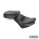 SELLE MUSTANG - TWO PIECE SEATS WIDE TOURING - HONDA 1800 VTX RETRO/S 02/08, 1800 VTX T 07/08 - LISSE - 16" X 12.5"