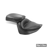 SELLE MUSTANG - TWO PIECE SEATS WIDE TOURING - YAMAHA  1900 RAIDER 08/17 - LISSE - 16.5" X 11"
