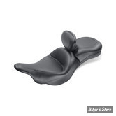 SELLE MUSTANG - ONE PIECE SEATS STANDARD TOURING - AVEC DOSSIER - KAWASAKI 1700 VULCAN NOMAD / VOYAGER 09UP - LISSE - 16.5" X 12.5"