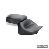 SELLE MUSTANG - TWO PIECE SEATS STANDARD TOURING - KAWASAKI VULCAN 1600 03/08 - LISSE - 16" X 13" - 75891