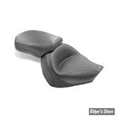 SELLE MUSTANG - TWO PIECE SEATS STANDARD TOURING - SUZUKI C90 BOULEVARD 05/09 - LISSE - 17.5" X 13"