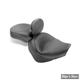 SELLE MUSTANG - TWO PIECE SEATS STANDARD TOURING - AVEC DOSSIER - SUZUKI C90 BOULEVARD 05/09 - LISSE - 17.5" X 13"