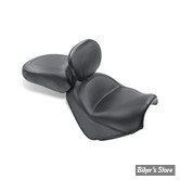 SELLE MUSTANG - TWO PIECE SEATS STANDARD TOURING - AVEC DOSSIER - SUZUKI M50 BOULEVARD 05/11 - LISSE - 15.5" X 11.5"