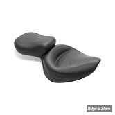 SELLE MUSTANG - TWO PIECE SEATS STANDARD TOURING - SUZUKI VS 700/750/800 INTRUDER 85/04, S50 BOULEVARD 05/09 - LISSE - 14" X 10.5"