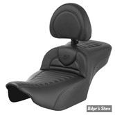 - SELLE SADDLEMEN - ROADSOFA™ TR - TUCK 'N ROLL - EXTENDED REACH SEAT - TOURING 2023UP - NOIR CARBON FIBER - AVEC DOSSIER - 823-07-203B0
