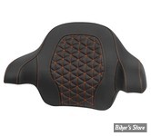 DOSSIER DE TOUR PACK - KING - TOURING 14UP - SADDLEMEN - Roadsofa™ Tri Gripper Tour Pack Backrest Pad - NOIR  / COUTURES : ORANGE - 814-07-21103