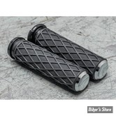 - POIGNEES - ARLEN NESS -  TIRAGE ELECTRONIQUE - DIAMOND GRIPS - CAOUTCHOUC : NOIR / EMBOUTS : CHROME - 500-008
