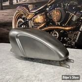 ECLATE A - PIECE N° 20A - RESERVOIR D'ESSENCE CUSTOM - 3.3 GALLONS / 12.50 LITRES - SOFTAIL MILWAUKEE EIGHT - DMP Danish Motorcycle Parts - Legacy gas tank for M8 Softail - D840060