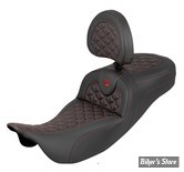 - SELLE SADDLEMEN - ROADSOFA SEAT - Tri Gripper Extended Reach - TOURING 08UP - NOIR / COUTURES : ROUGES - AVEC DOSSIER - 808-07B-211B4