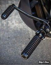 - REPOSES PIEDS AVANT - RICK'S - SOFTAIL 2018UP - AK4.7 Rider Foot Pegs Aluminium - NOIR ANODISE - S8-FFNS000-0