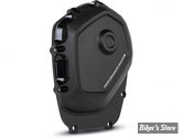 ECLATE I - PIECE N° 24 - COUVERCLE DE CAMES - Milwaukee-Eight® 17UP - PERFORMANCE MACHINE - RACE SERIE - BLACK OPS - 0177-2076-SMB