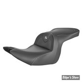 SELLE DUO SADDLEMEN - HONDA GOLDWING GL1800 2018UP - GL1800 TOUR ROADSOFA CF ™ SEAT - SANS DOSSIER CONDUCTEUR - NOIR / FIBRE DE CARBONE - H18-07-185