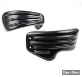 CACHES LATERAUX - OEM 61300783 / 69201505 - SOFTAIL M8 - CULT WERK - SIDE COVERS RACING - SUPENSIONS PNEUMATIQUES - NOIR BRILLANT - HD-BRO051