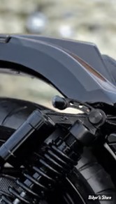 AR / KIT DE DEPLACEMENT DE CLIGNOTANTS ARRIERE - KILLER CUSTOM - V-ROD - AMORTISSEURS ARRIERE OU AUTRE - NOIR - V-Rod-TSB