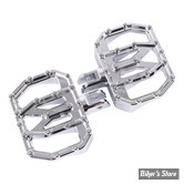  - REPOSES PIEDS AVANT - SOFTAIL 2018UP  - THRASHIN SUPPLY COMPAGNY - MINI PLATEFORME AGGRESSOR - CHROME - TSC-2031-3-SF