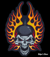 ECUSSON/PATCH - LETHAL THREAT - LT FLAME HELMET SKULL - TAILLE : 9" X 12.5" ( 22.86 CM X 31.75 CM )