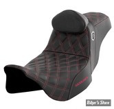 - SELLE SADDLEMEN - PRO SERIES SDC PERFORMANCE GRIPPER SEAT - TOURING 08UP - NOIR / COUTURES : WINE BERRY - AVEC DOSSERET - SC80807WINRT