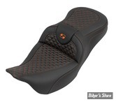 - SELLE SADDLEMEN - ROADSOFA™ DS SEAT - TOURING 08UP - NOIR / COUTURES : ORANGE - 808-07B-20803